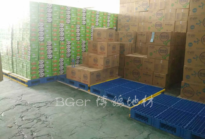 貨物倉(cāng)儲(chǔ)墊倉(cāng)板 聯(lián)鎖式倉(cāng)庫(kù)托盤墊板 鎖扣式倉(cāng)庫(kù)墊倉(cāng)板 大面整體鋪設(shè)-2