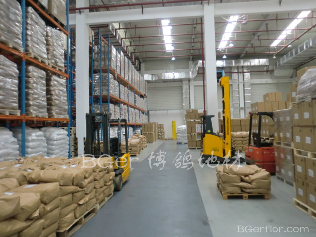 車間倉(cāng)庫(kù)走叉車抗壓耐磨地板：工廠倉(cāng)庫(kù)地面處理鋪裝材料 工業(yè)耐磨地板卷材 倉(cāng)庫(kù)走叉車地板
